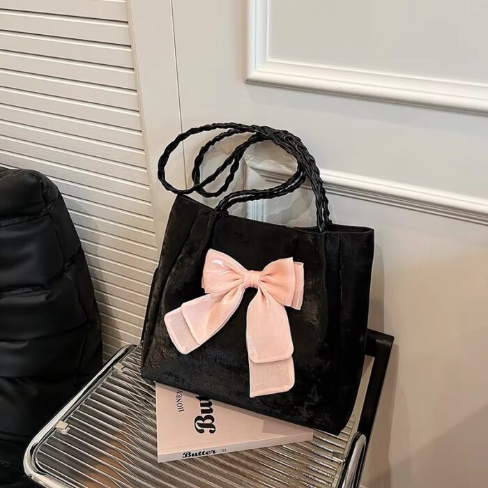 Trendy and Fashionable PU Shoulder Bags - Image 3