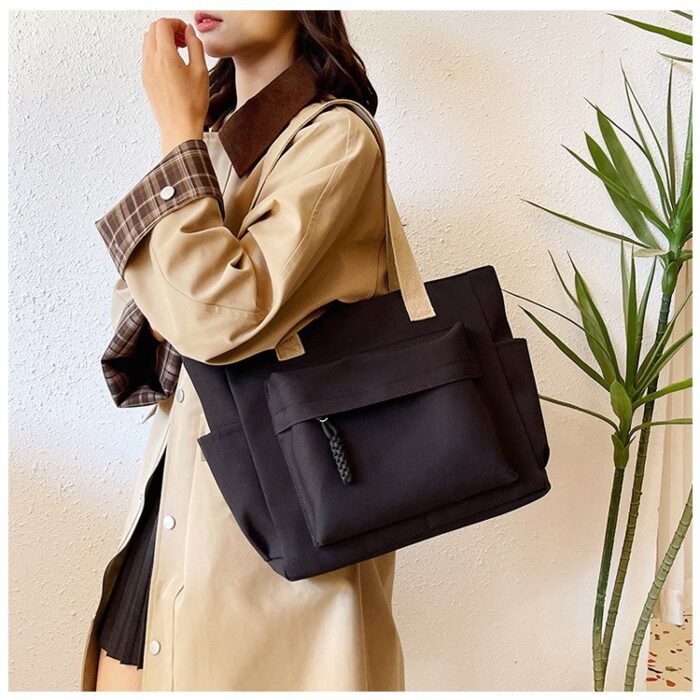 Varsatile Large Capacity Ladies Shoulder Bags