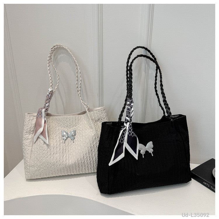 Trendy Minimalist Tote Bag - Image 3