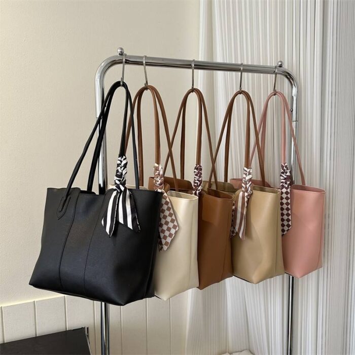 Stylish Leather Large Capacity Tote Bag - Image 4