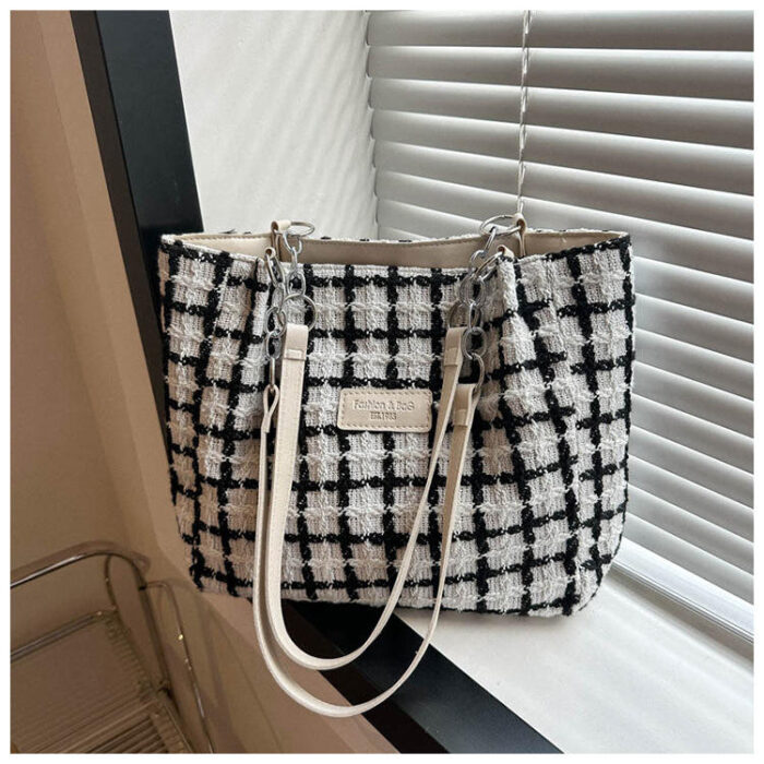 Large Capacity Summer Checkered Shoulder Tote Bag - Image 4