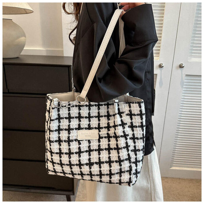 Large Capacity Summer Checkered Shoulder Tote Bag - Image 6
